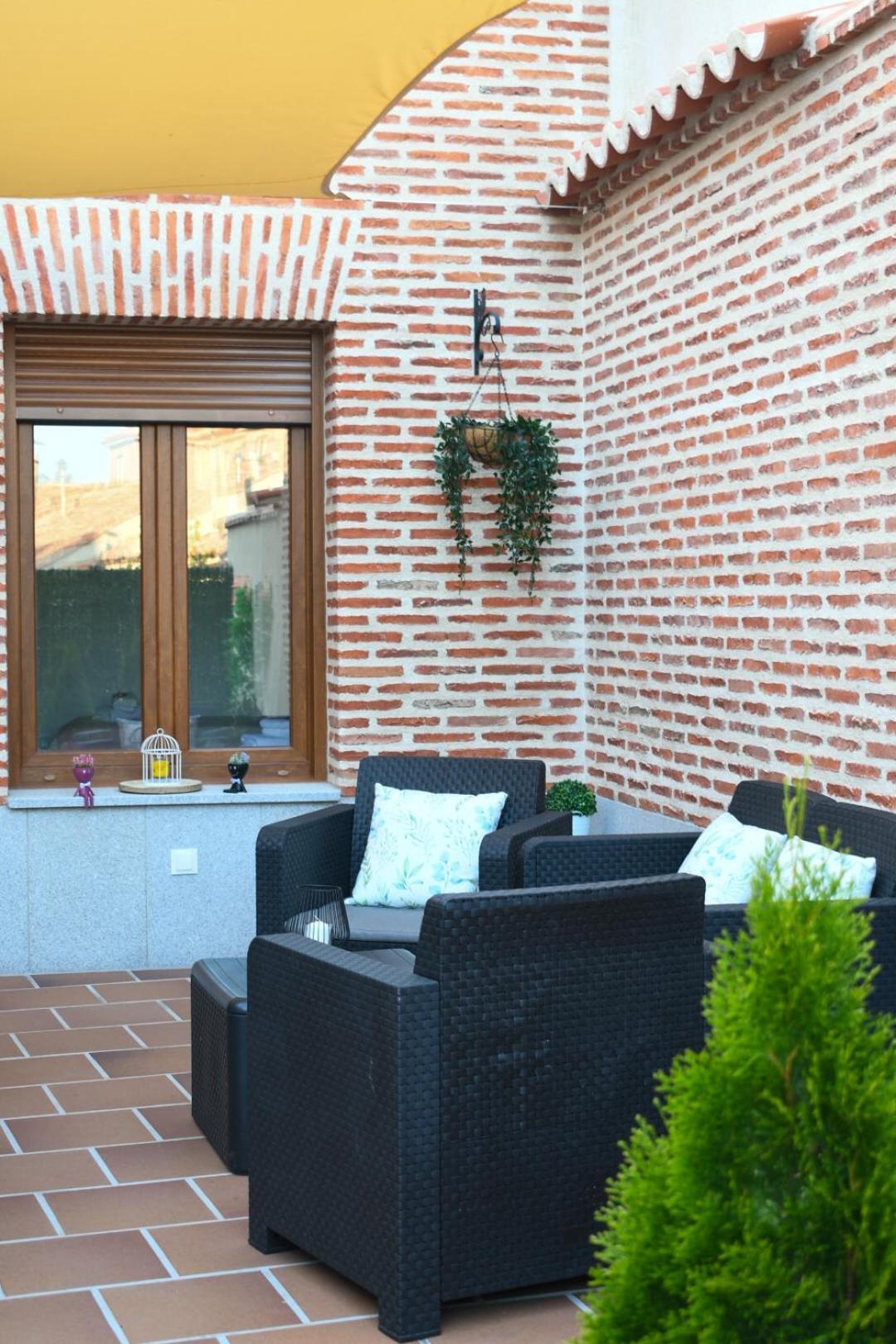 Casa Rural La Real Herreria Madrigal de las Altas Torres Exterior photo